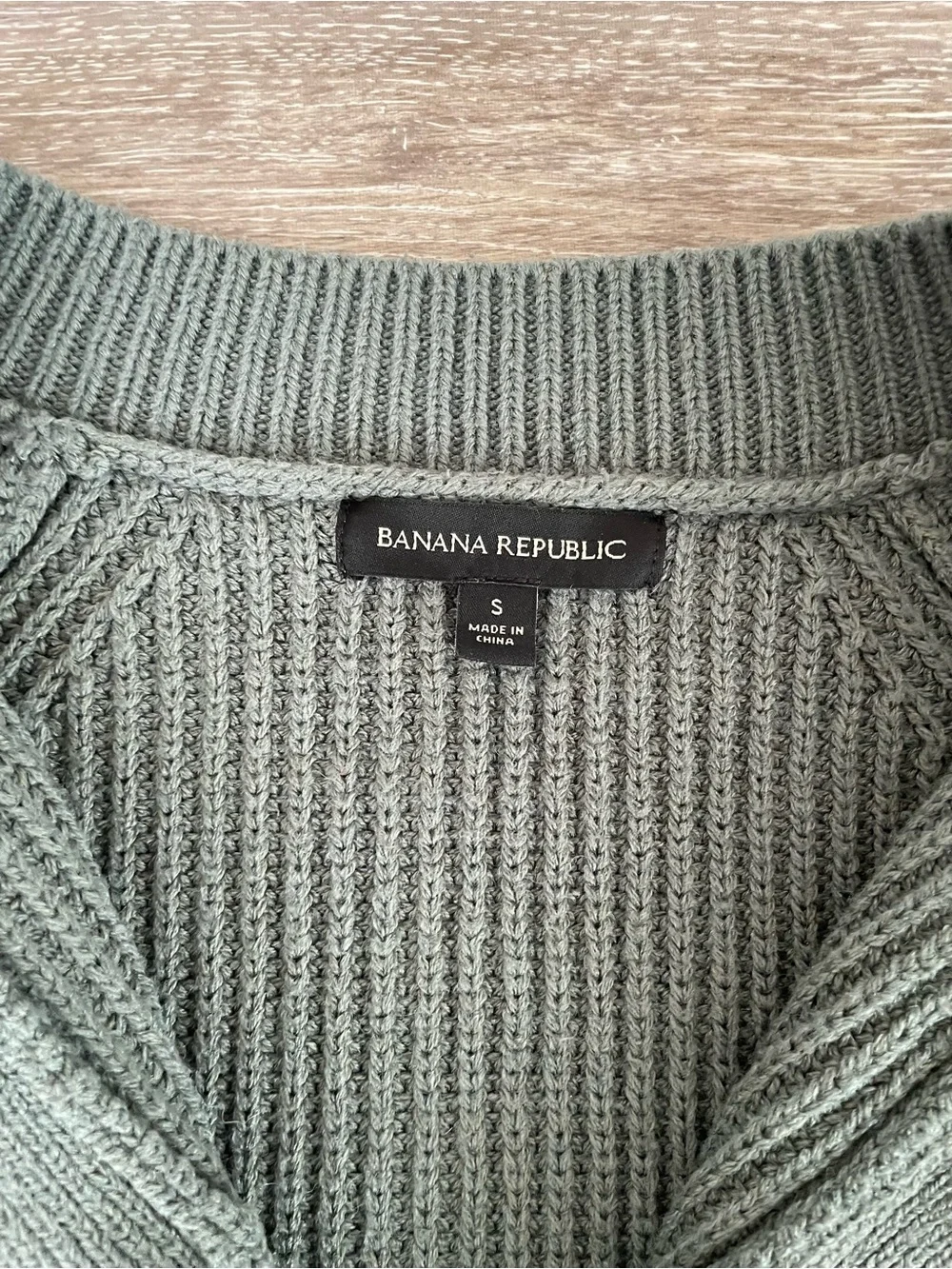 Banana Republic Green Knit Button-Up Sweater Cardigan - Picture 3 of 4